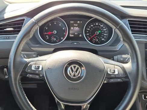 Used 2019 Volkswagen Tiguan SE image 15