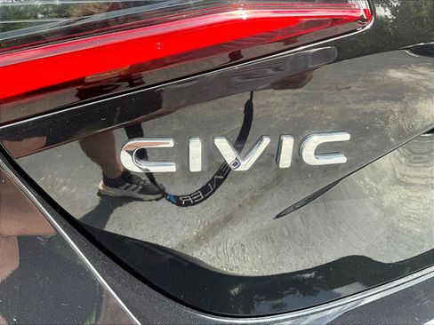 Used 2024 Honda Civic EX-L image 23
