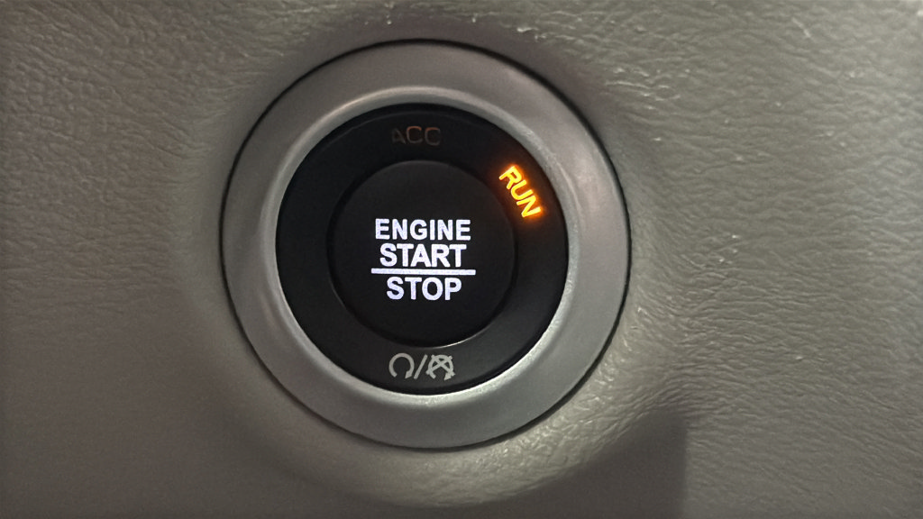 Used 2024 Chrysler Pacifica Touring-L FWD image 21