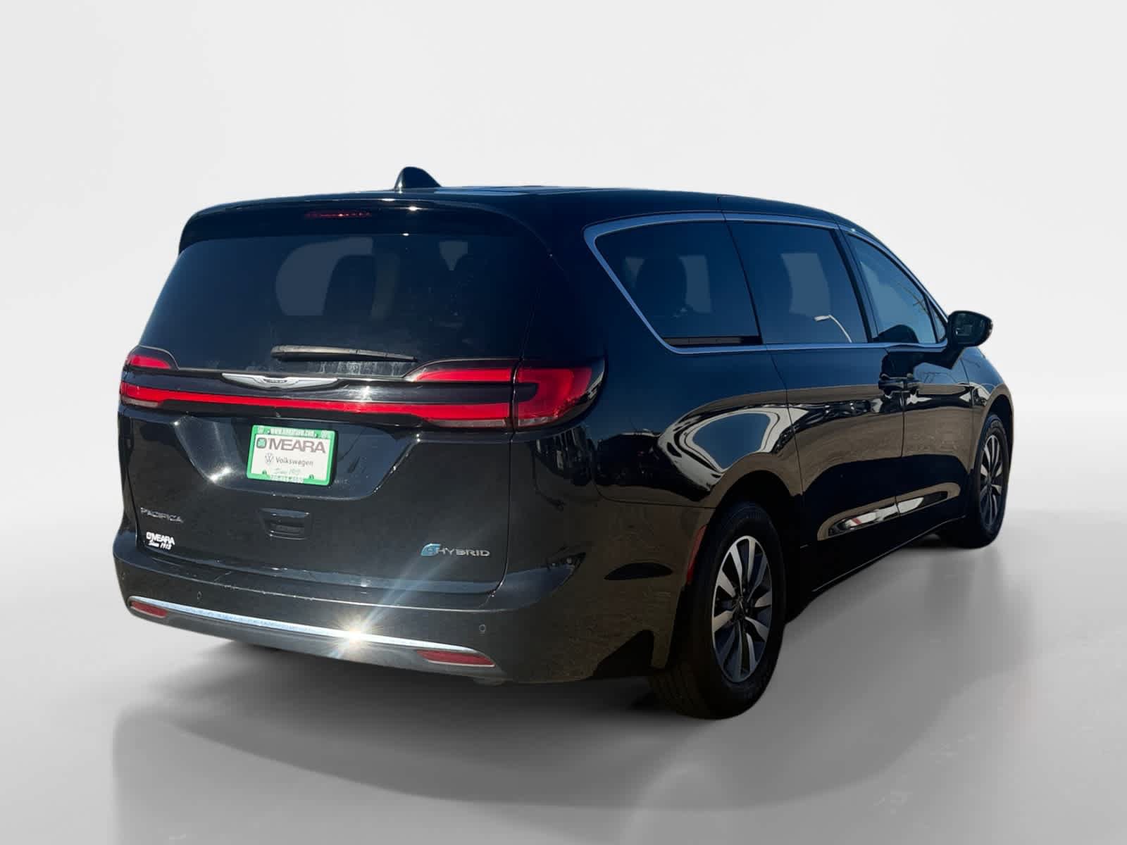 Used 2024 Chrysler Pacifica Limited FWD image 5
