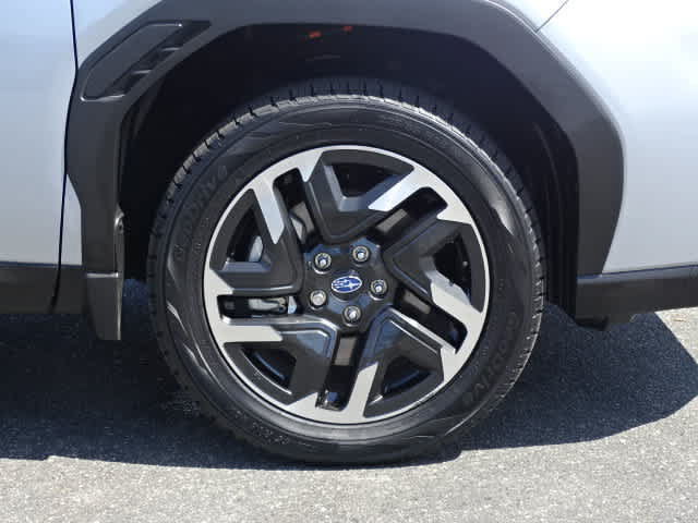 Used 2025 Subaru Forester Limited AWD/4WD image 8