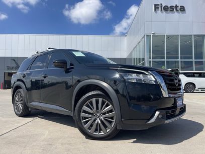 Certified 2022 Nissan Pathfinder SL w/ SL Premium Package