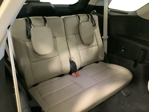 Used 2020 Ford Explorer XLT w/ Equipment Group 202A RWD image 23