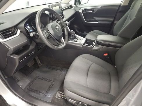 Used 2021 Toyota RAV4 XLE w/ Convenience Package image 15