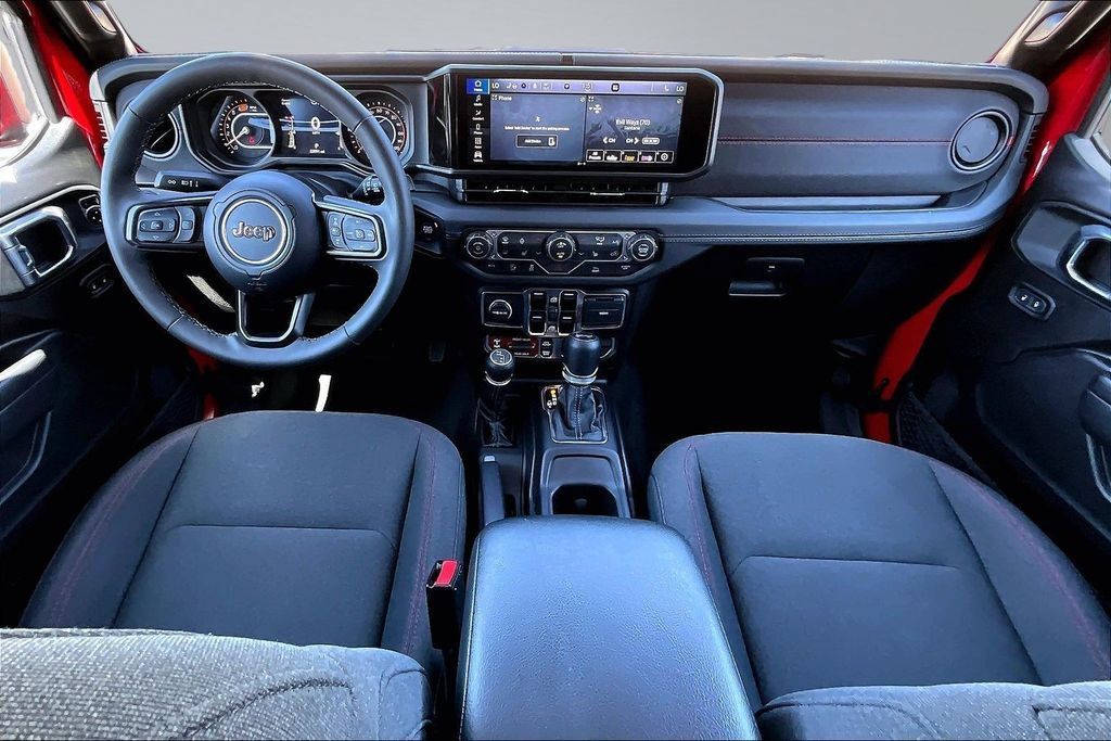 Certified 2025 Jeep Wrangler Unlimited Rubicon w/ Convenience Group AWD/4WD image 9