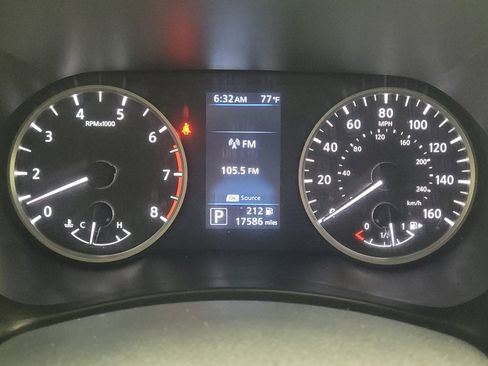 Used 2024 Nissan Sentra S FWD image 23