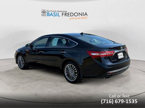 Used 2018 Toyota Avalon Limited image 3