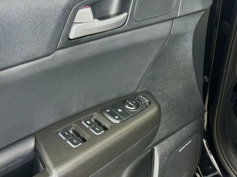 Certified 2017 Kia Sportage EX w/ EX Technology Package AWD/4WD image 23