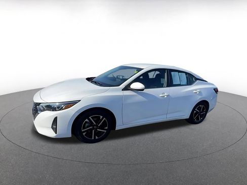 Used 2025 Nissan Sentra SV image 8