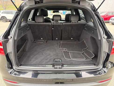 Used 2018 Mercedes-Benz GLC 300 4MATIC image 29