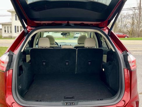 Used 2019 Ford Edge Titanium w/ Cold Weather Package image 18