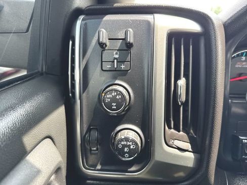 Used 2016 Chevrolet Silverado 1500 LT w/ Midnight Edition AWD/4WD image 17