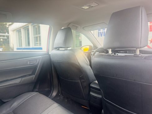 Used 2015 Toyota Corolla S image 37