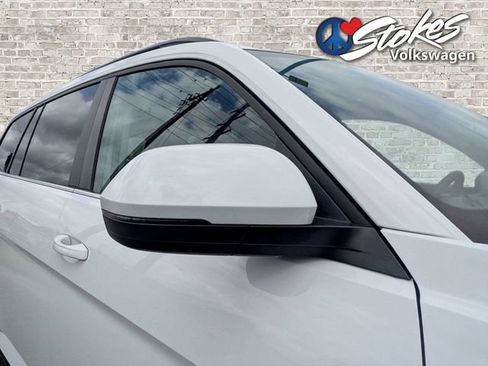 Used 2021 Volkswagen Atlas SE w/ Panoramic Sunroof Package FWD image 12