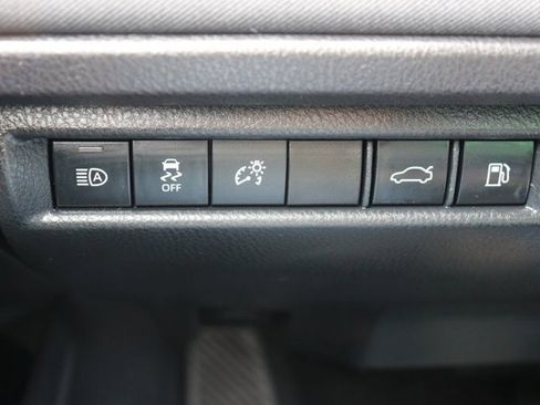 Used 2025 Toyota Camry LE image 24