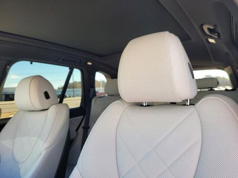 Certified 2025 BMW X5 sDrive40i w/ Premium Package image 28