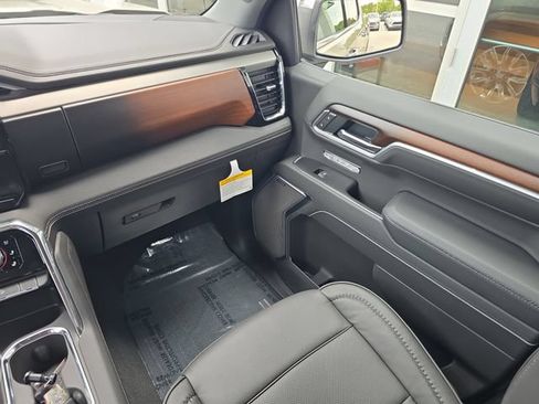 New 2026 GMC Sierra 1500 Denali w/ Denali Reserve Package AWD/4WD image 14
