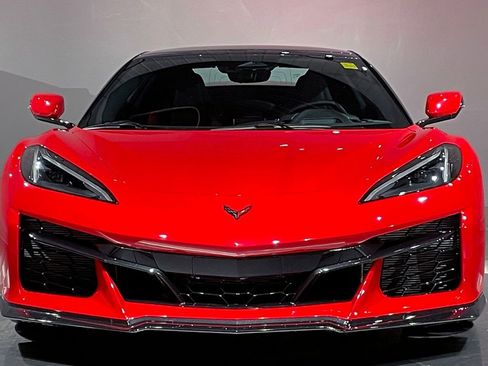 Used 2024 Chevrolet Corvette Z06 RWD image 18