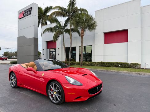 Used 2010 Ferrari California image 1