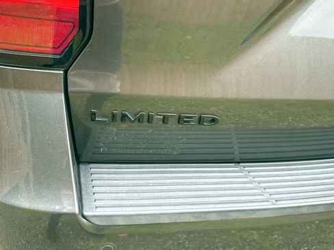 Used 2019 Ford Expedition Limited w/ Equipment Group 303A image 10