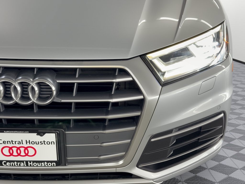 Used 2018 Audi Q5 2.0T Premium Plus w/ Premium Plus Package AWD/4WD image 12