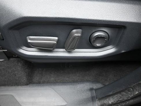 Used 2024 Toyota Tundra Platinum AWD/4WD image 8