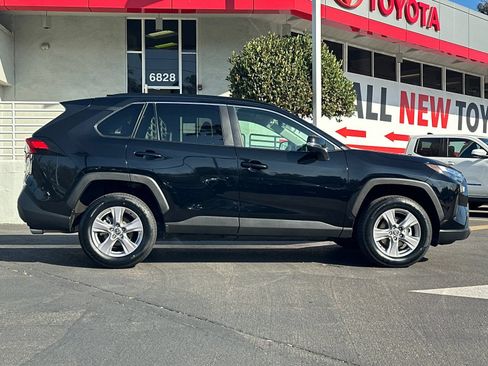 Used 2025 Toyota RAV4 XLE FWD image 6