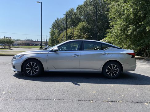 Used 2019 Nissan Altima 2.5 S FWD image 6