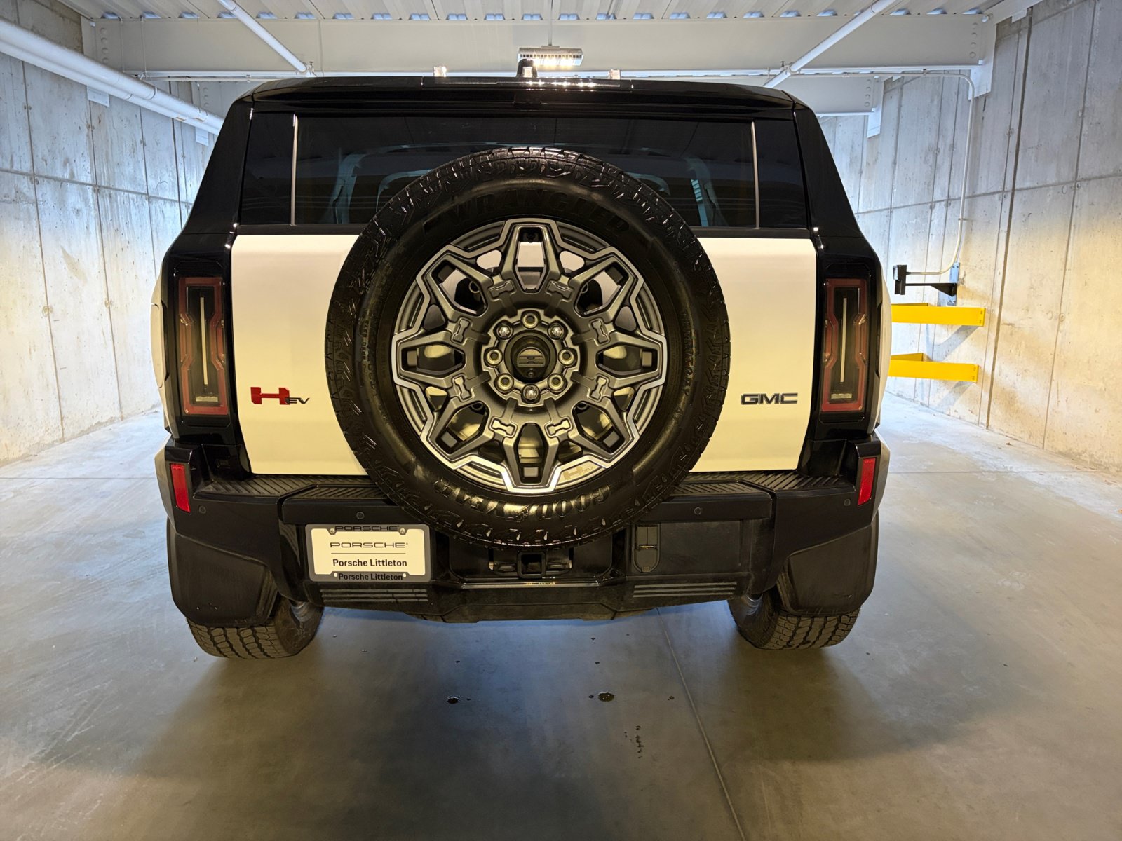 Used 2026 GMC Hummer EV SUV w/ LPO, Sport Package AWD/4WD image 7