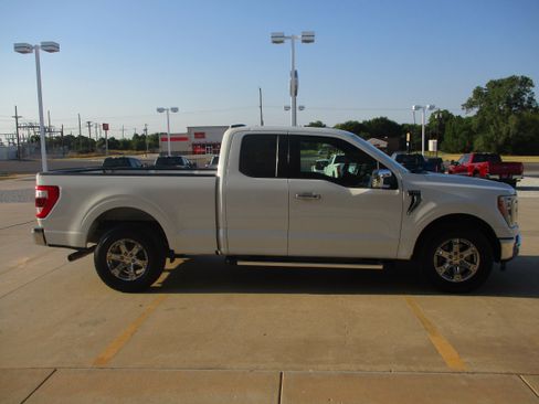 Used 2022 Ford F150 Lariat RWD image 8