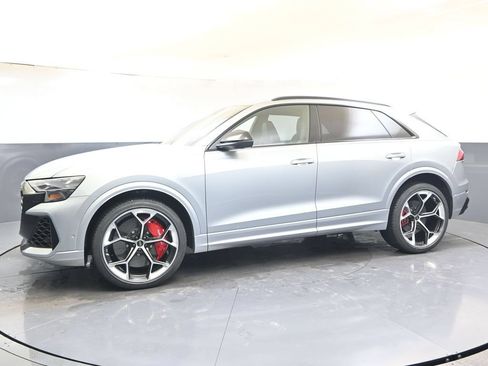Used 2025 Audi RS Q8 performance w/ RS Design Package - Red AWD/4WD image 2