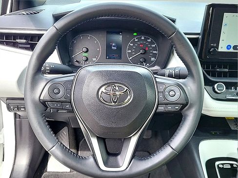 Used 2024 Toyota Corolla SE w/ SE Package FWD image 17