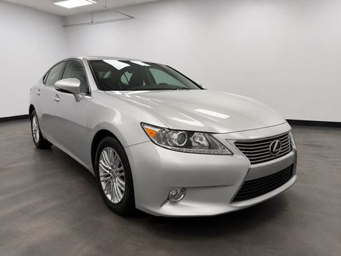 Used 2013 Lexus ES 350 w/ Luxury Pkg FWD image 10