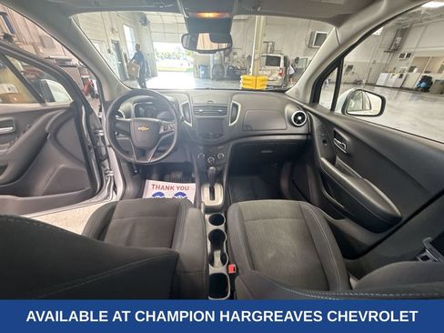 Used 2016 Chevrolet Trax LS AWD/4WD image 27