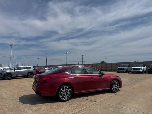 Used 2023 Nissan Altima 2.5 SL FWD image 24