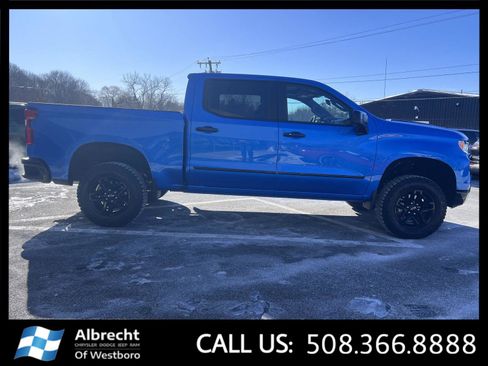 Used 2025 Chevrolet Silverado 1500 LT Trail Boss w/ Convenience Package II image 6