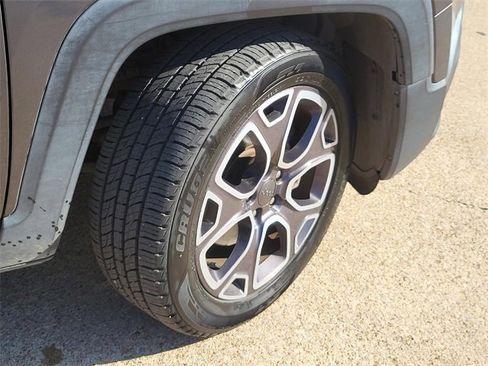 Used 2016 Jeep Renegade Limited image 6