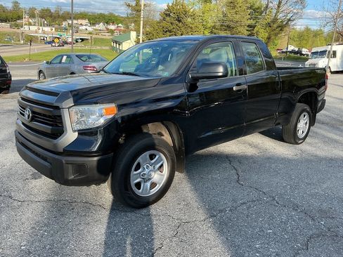 Used 2014 Toyota Tundra SR image 2