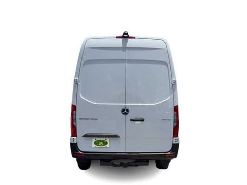 Used 2025 Mercedes-Benz Sprinter 2500 image 3
