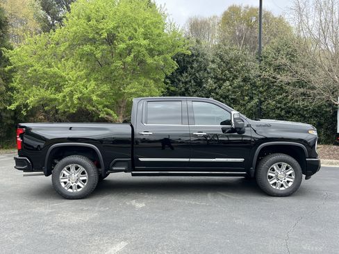 New 2026 Chevrolet Silverado 2500 High Country w/ Technology Package AWD/4WD image 10