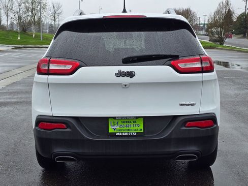 Used 2015 Jeep Cherokee Latitude w/ Comfort/Convenience Group image 4