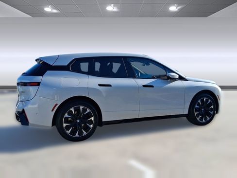 New 2026 BMW iX xDrive60 w/ M Sport Package image 8