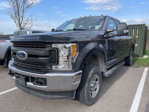 Used 2017 Ford F250 XL w/ Power Equipment Group AWD/4WD image 10