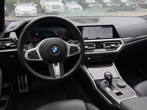 Used 2019 BMW 330i Sedan w/ M Sport Package RWD image 2