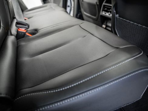 New 2025 Jeep Grand Cherokee Limited image 31