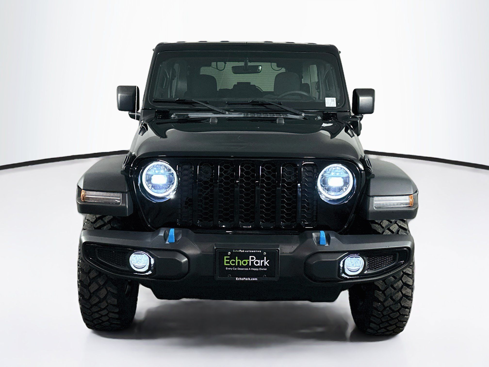 Used 2023 Jeep Wrangler Unlimited w/ Cold Weather Group AWD/4WD image 2