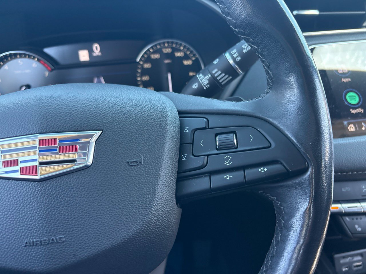 Used 2019 Cadillac XT4 Premium Luxury FWD image 23
