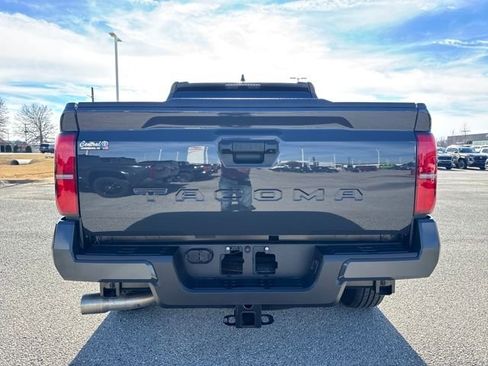 Used 2025 Toyota Tacoma SR5 image 5