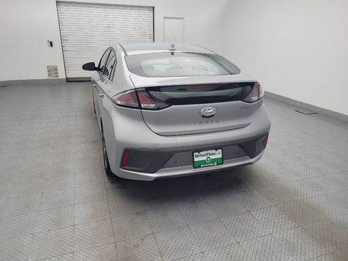 Used 2020 Hyundai Ioniq Limited FWD image 6