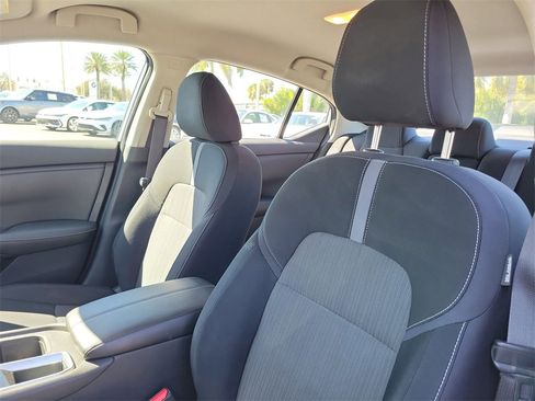 Used 2021 Nissan Sentra SV image 19